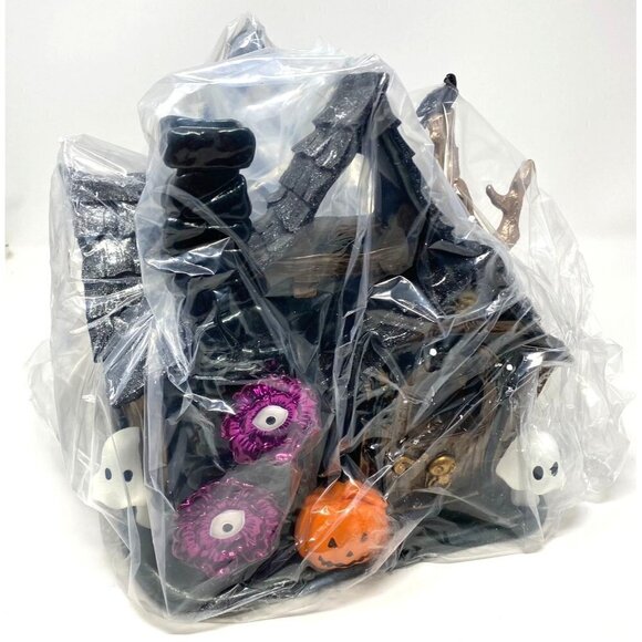 Bath & Body Works 2022 Halloween Haunted House Cottage Luminary 3 Wick Candle - Picture 2 of 9